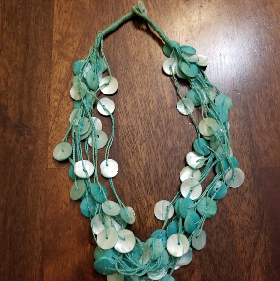 Jewelry - Button beaded necklace